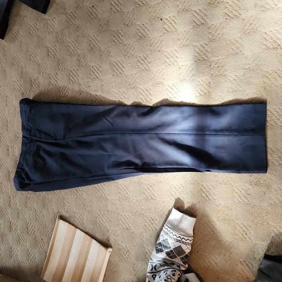 Kenneth Cole 33x32 two piece mens suit - Picture 9 of 11